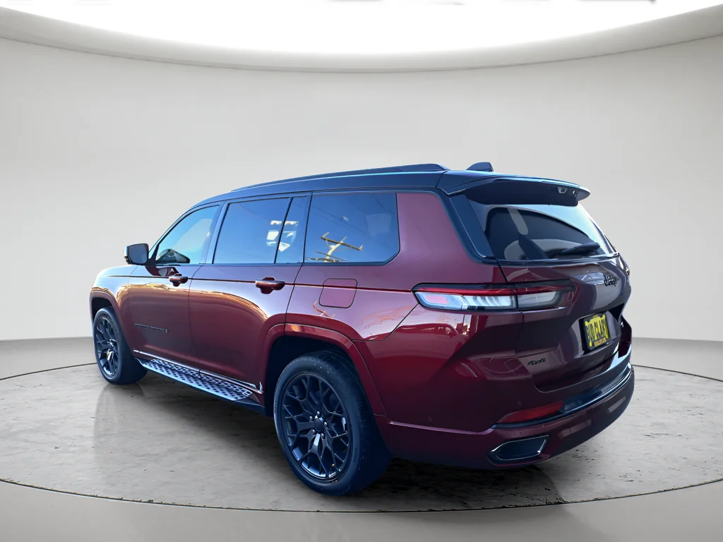 New 2025 Velvet Red Pearl-Coat Exterior Paint Jeep Summit image 3