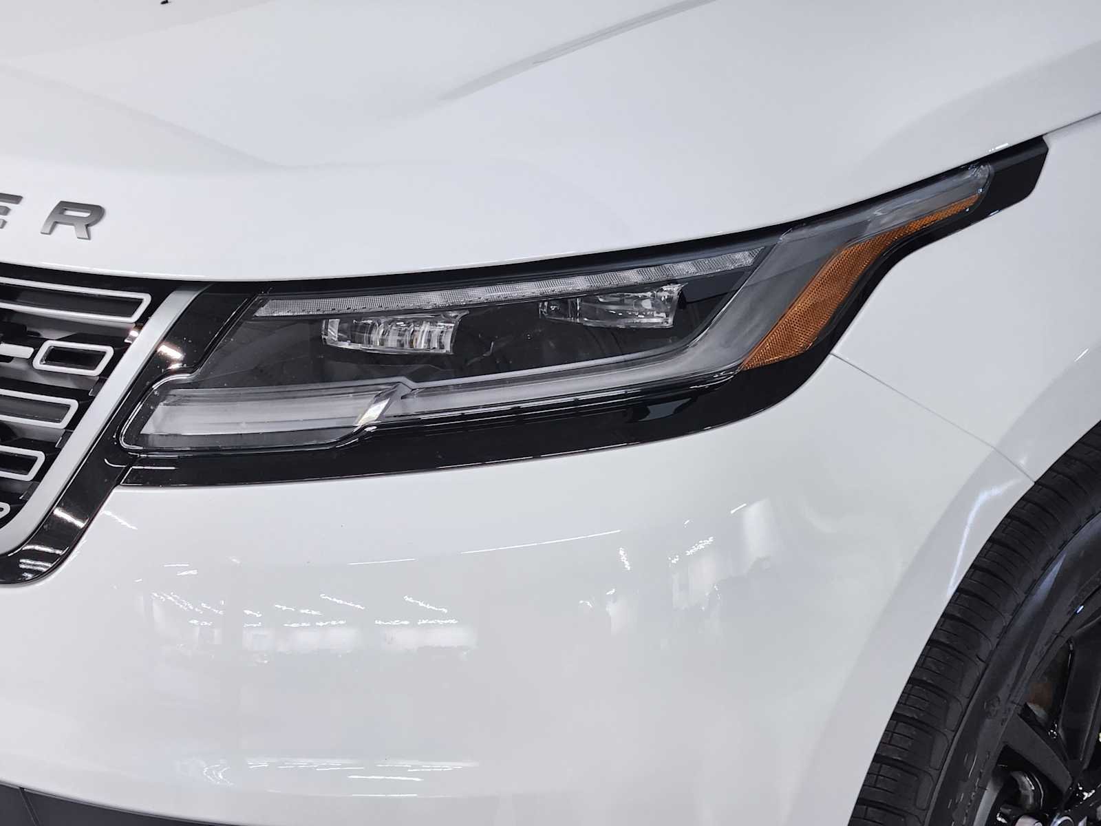 New 2026 Fuji White Land Rover S image 11