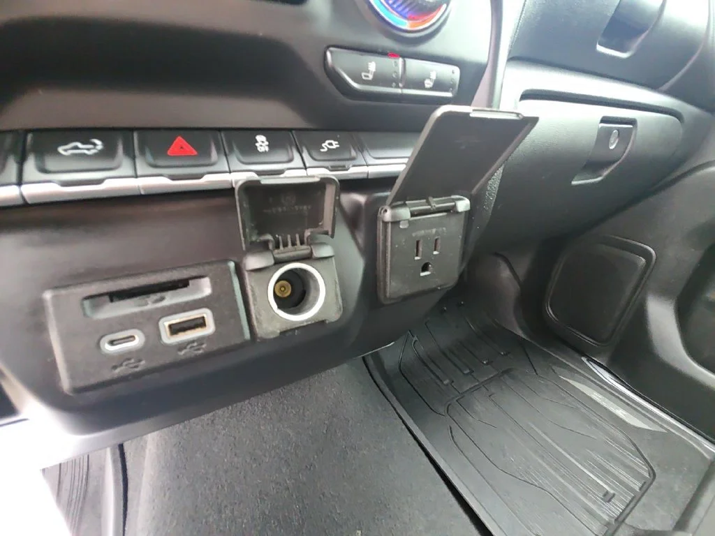 Used 2019 Onyx Black GMC SLE image 34