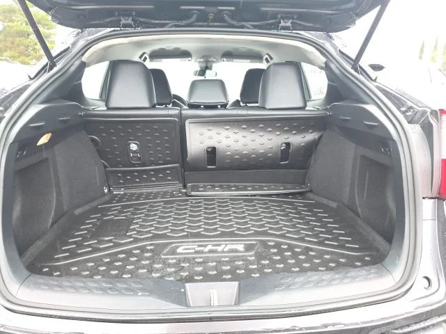 2022 Toyota C-HR Limited - Photo 24