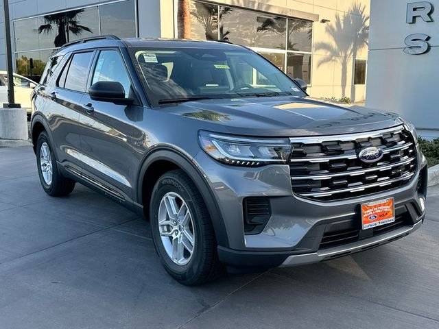 New 2026 Carbonized Gray Metallic Ford Active image 34