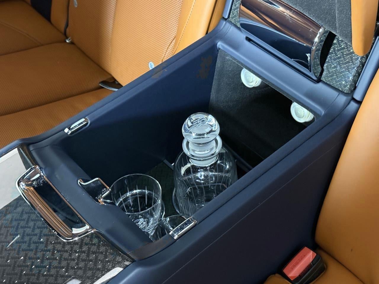 Used 2022 Midnight Blue Rolls-Royce Black Badge | Executive Rear Seating | Rear Entertainment image 28