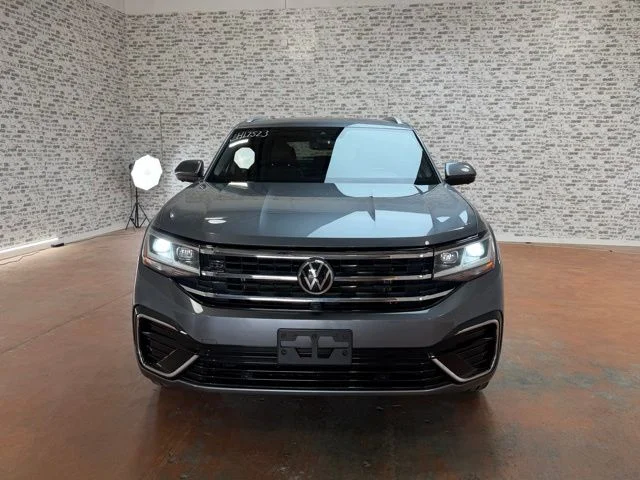 Used 2020 Platinum Gray Metallic Volkswagen 3.6L V6 SEL Premium R-Line image 2