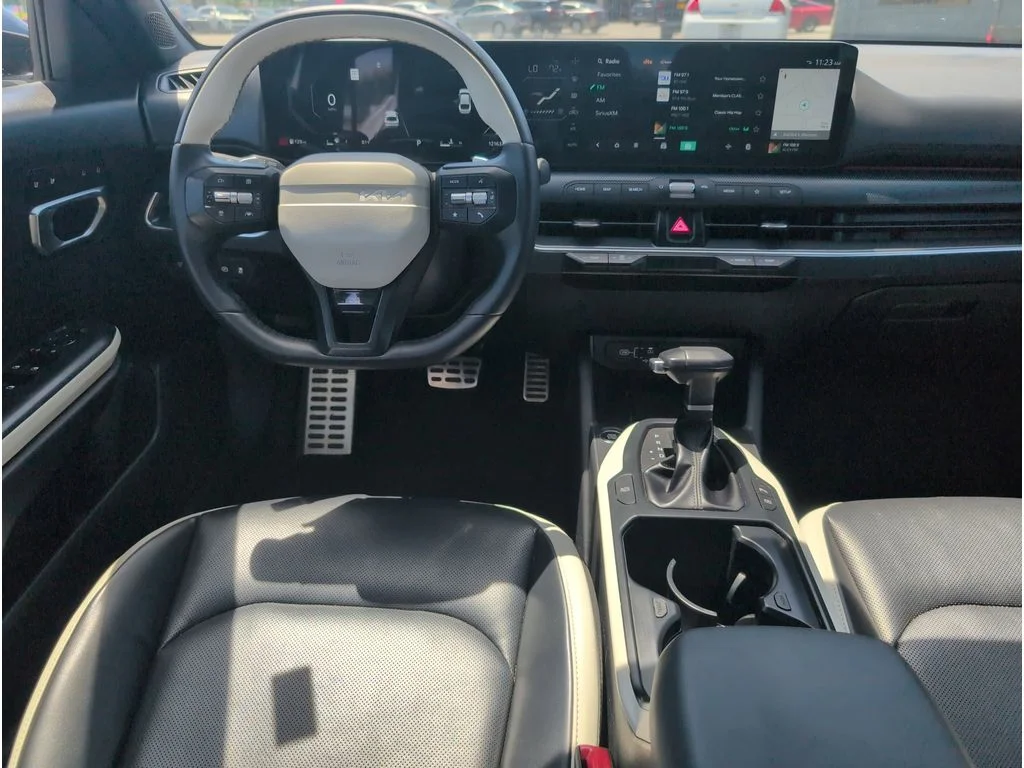 New 2025 Snow White Pearl Kia GT-Line Turbo image 33
