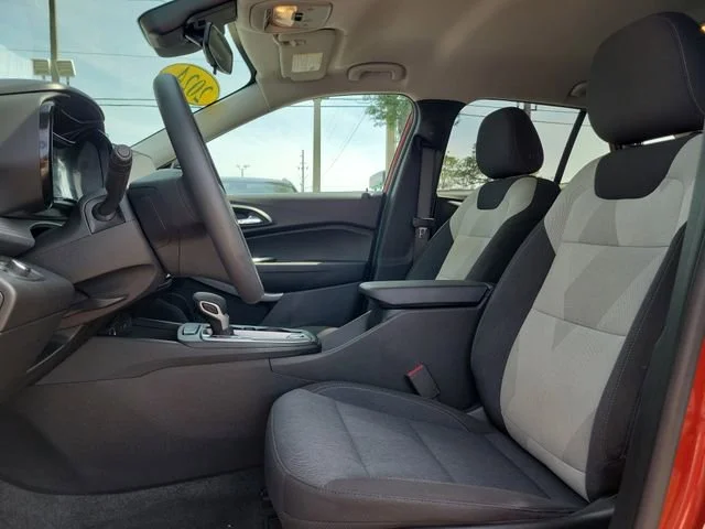 2024 Chevrolet Trax LS - Photo 15