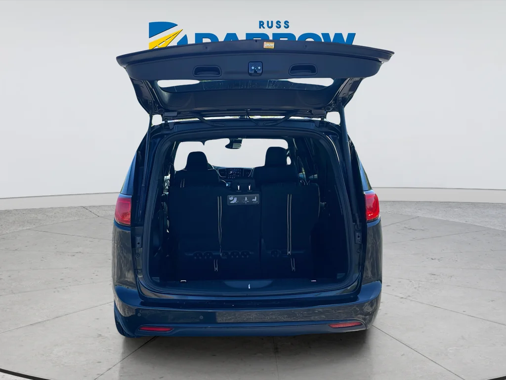 Used 2020 Black Chrysler Touring L image 31