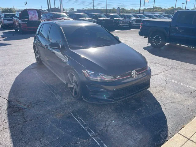 Used 2018 Black Volkswagen Autobahn image 3