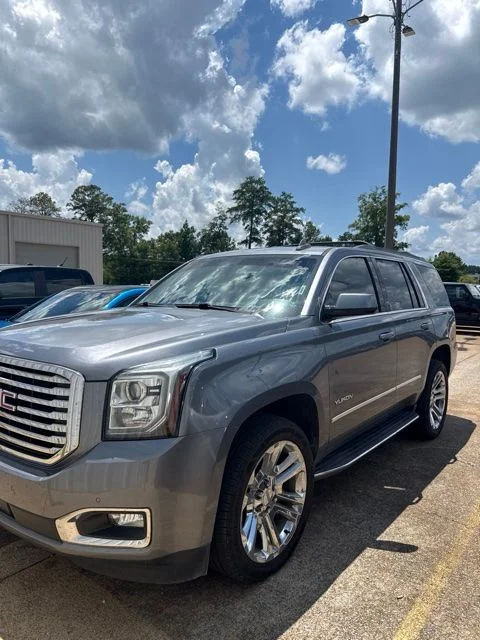 Used 2018 Gray GMC SLT image 1