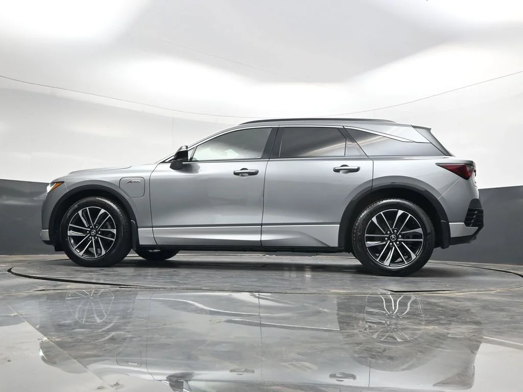 Used 2024 Mercury Silver Metallic Acura Base image 36