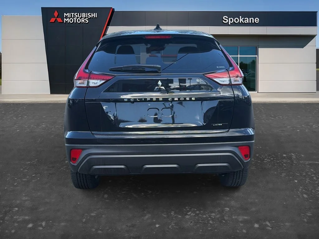 New 2026 Labrador Black Pearl Mitsubishi LE image 6