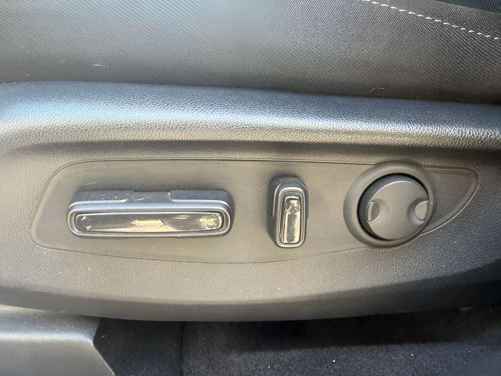 Used 2024 Gray Honda EX image 10