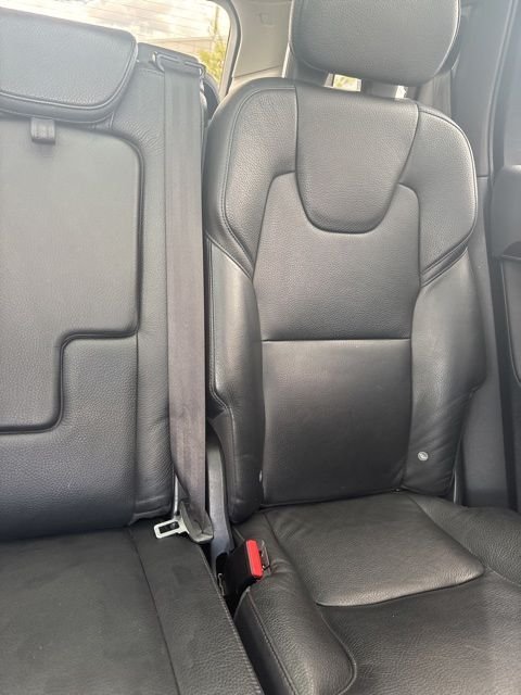 Used 2016 Gray Metallic Volvo T6 Momentum image 27