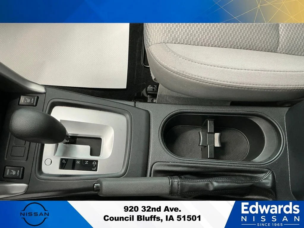 Used 2016 Silver Subaru 2.5i Premium image 28