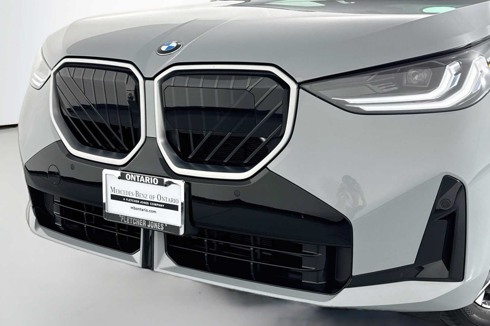 Used 2025 BROOKLYN GREY BMW 30 xDrive image 12