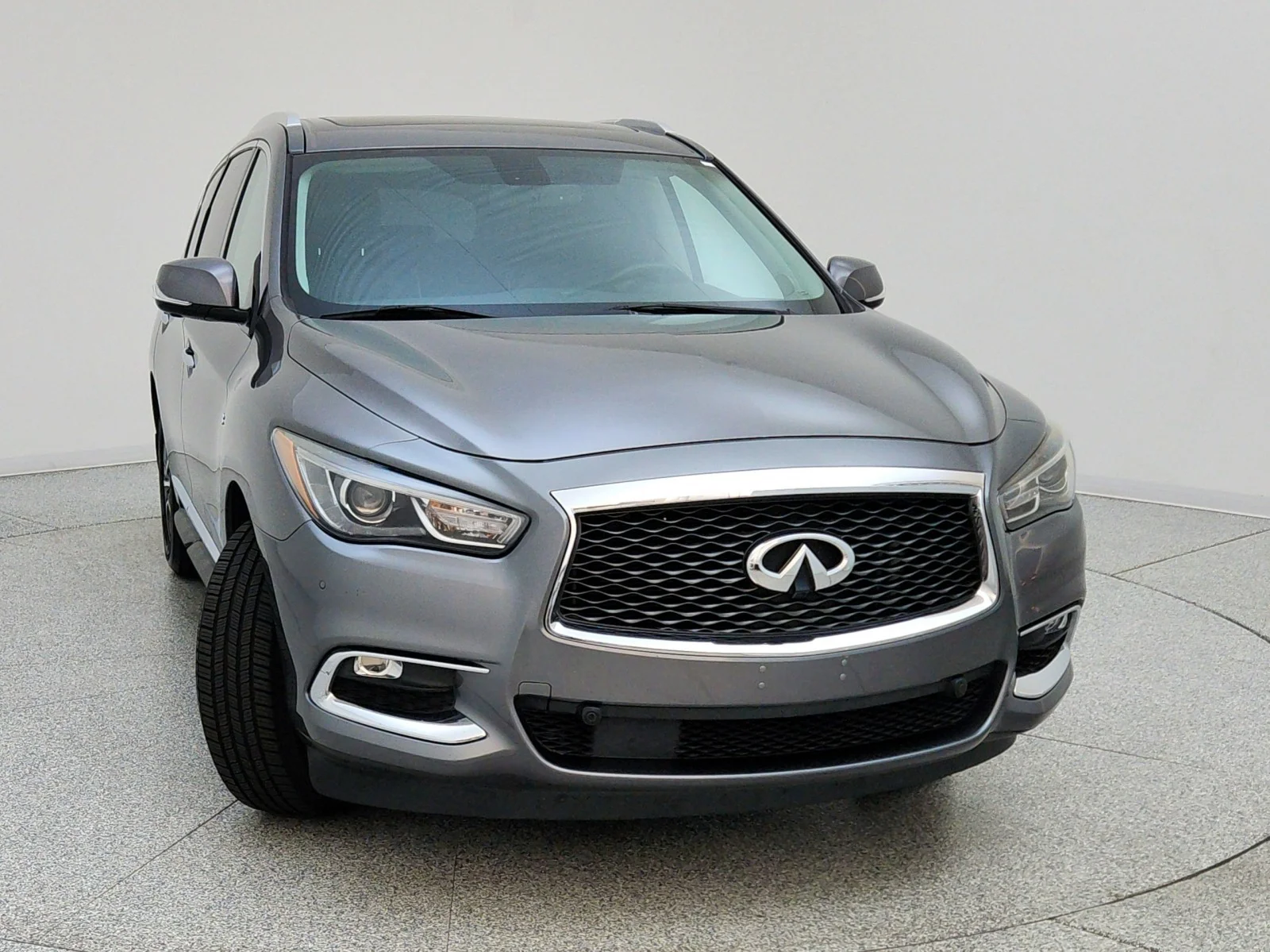 Used 2017 Graphite Shadow INFINITI  image 3