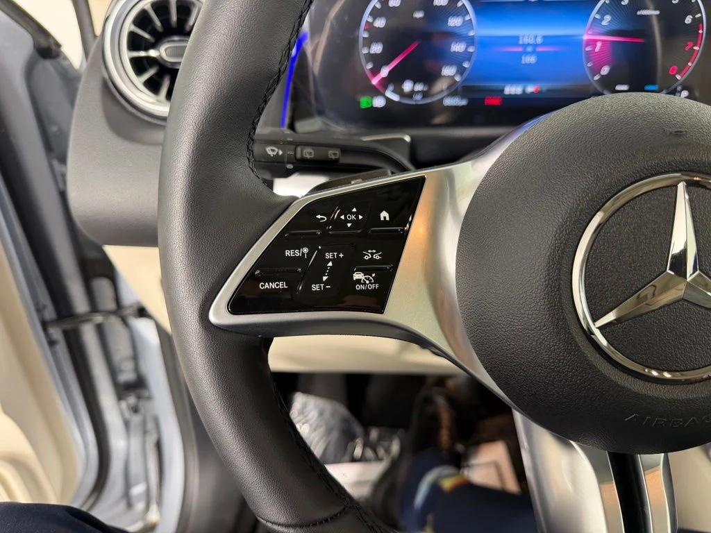 Certified Used 2025 Silver Mercedes-Benz GLB 250 image 16