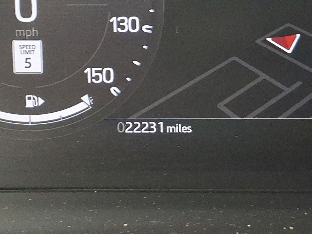 Certified Used 2024 Fuji White Land Rover S image 21