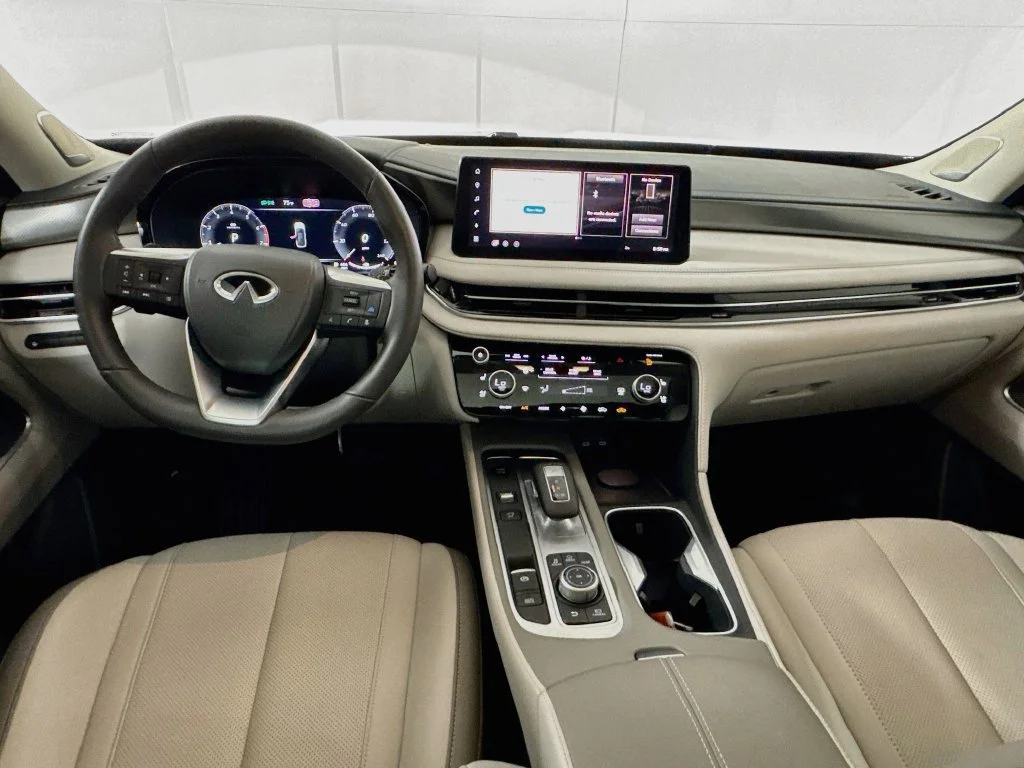 Certified Used 2027 Black INFINITI LUXE image 30