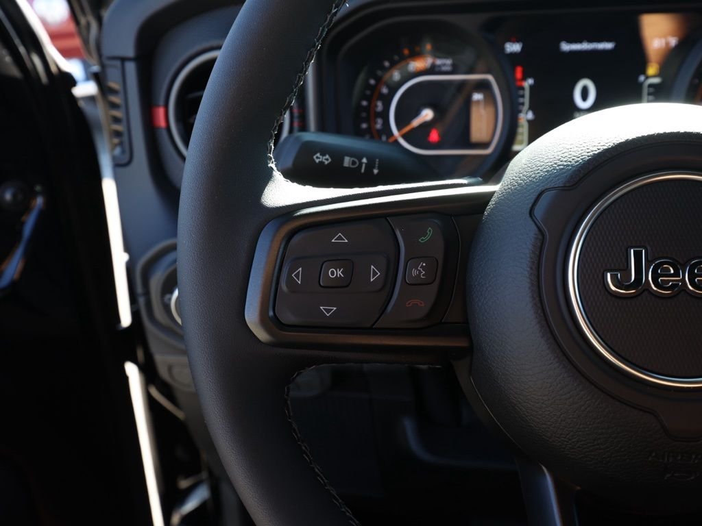 New 2026 Black Clear-Coat Exterior Paint Jeep Rubicon X image 25