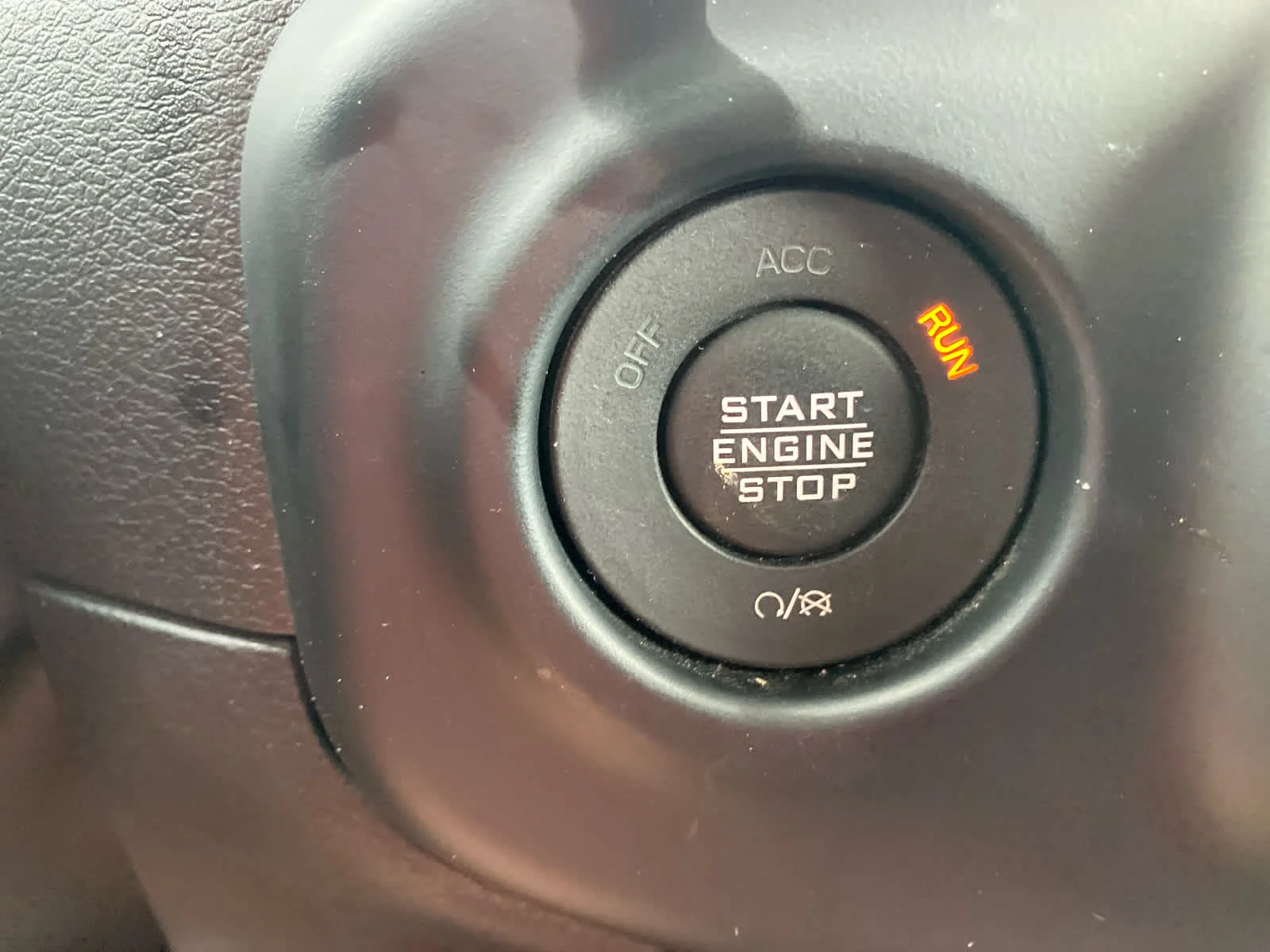 Used 2023 Bright White Clearcoat Jeep Sport S image 27
