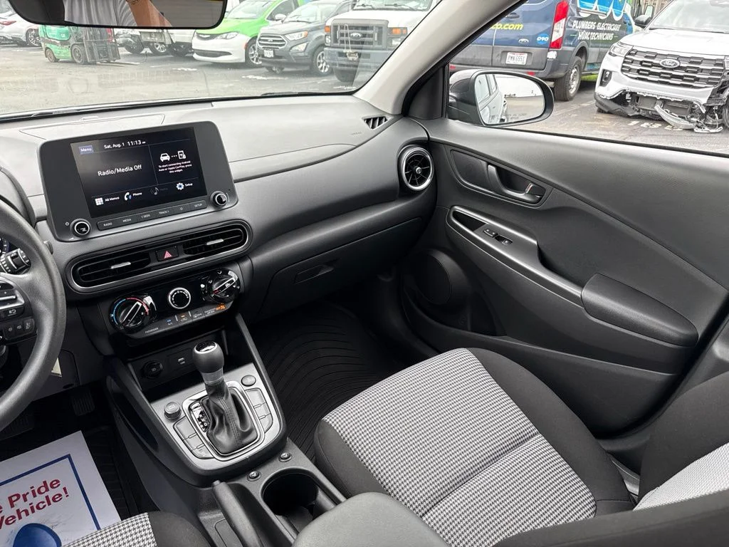 Used 2023 Abyss Black Pearl Hyundai SE image 18