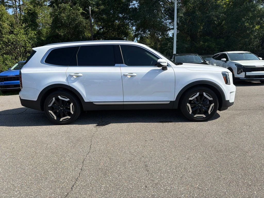 Certified Used 2023 White Kia EX image 3
