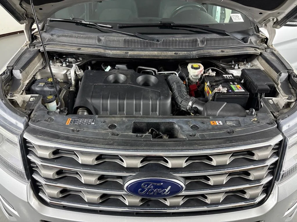 Used 2017 Silver Ford XLT image 43
