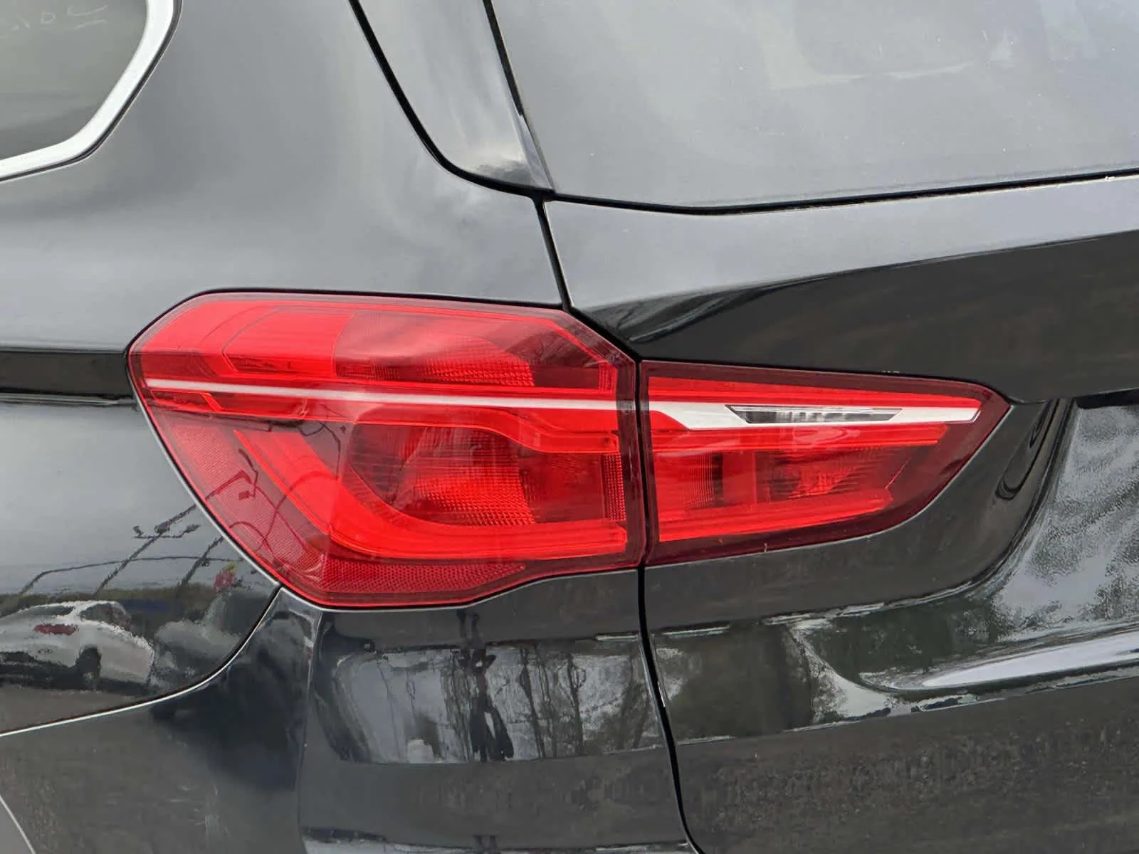 Used 2016 Black Sapphire Metallic BMW xDrive28i image 12
