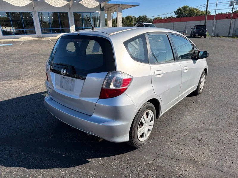 Used 2011  Honda Base image 5