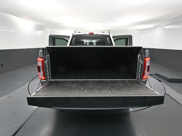 Used 2022 Silver Ford Lariat image 43
