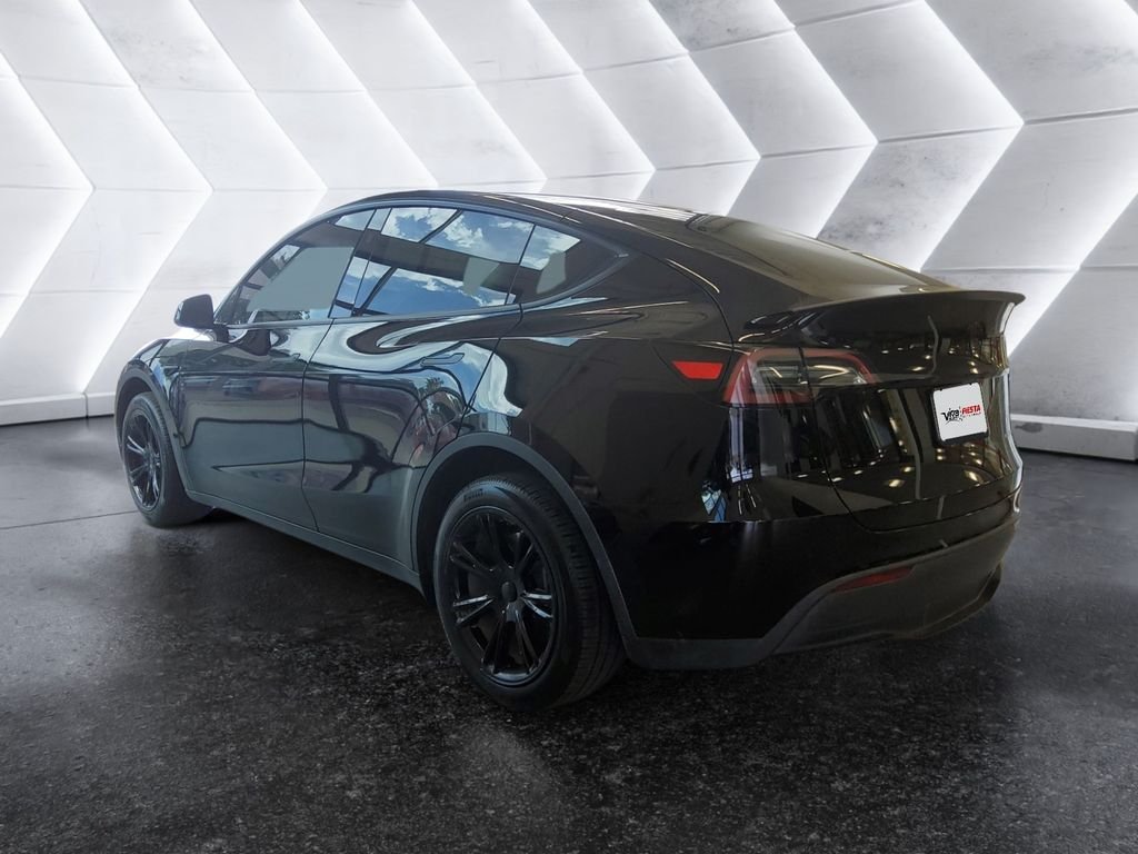 Used 2024  Tesla Long Range image 6