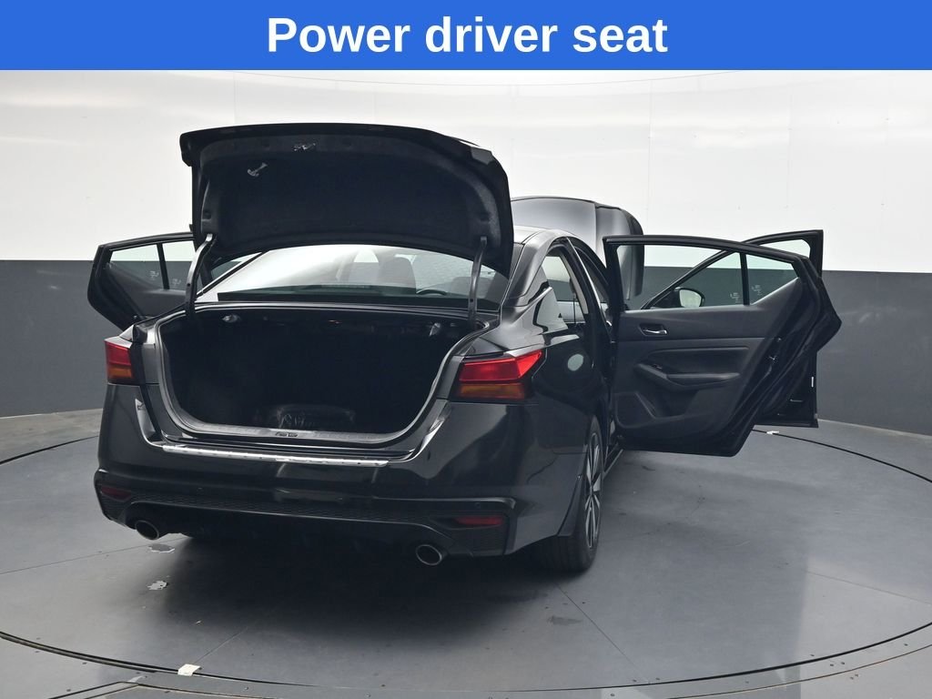 Used 2022 Black Nissan 2.5 SL image 4