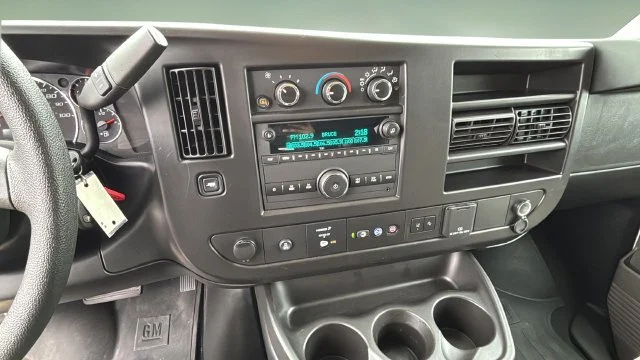 Used 2024 Summit White Chevrolet 1LT image 22