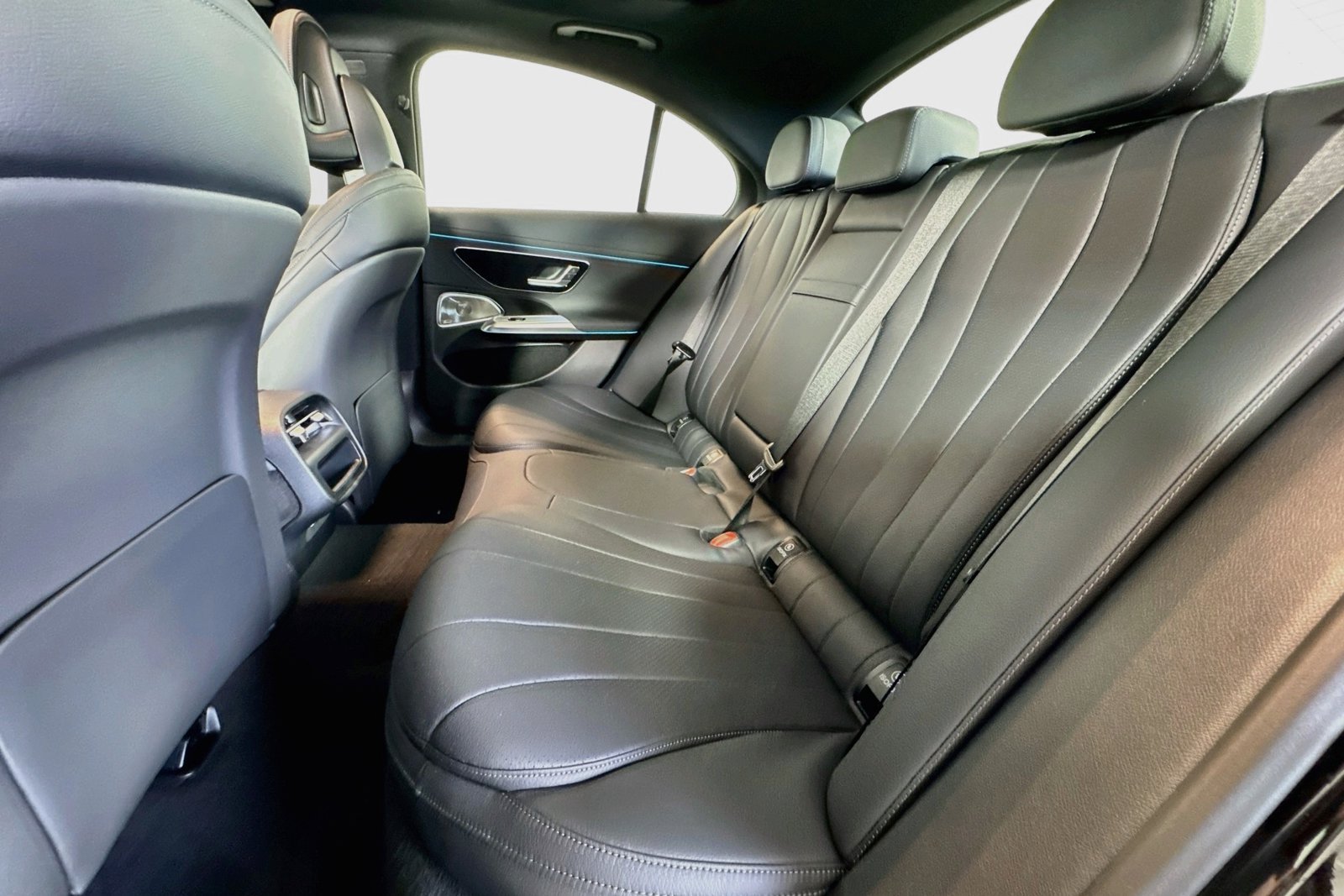 New 2026 Obsidian Black Metallic Mercedes-Benz E 450 image 21