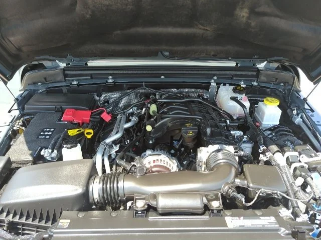 Certified Used 2025 Gray Jeep Mojave image 23