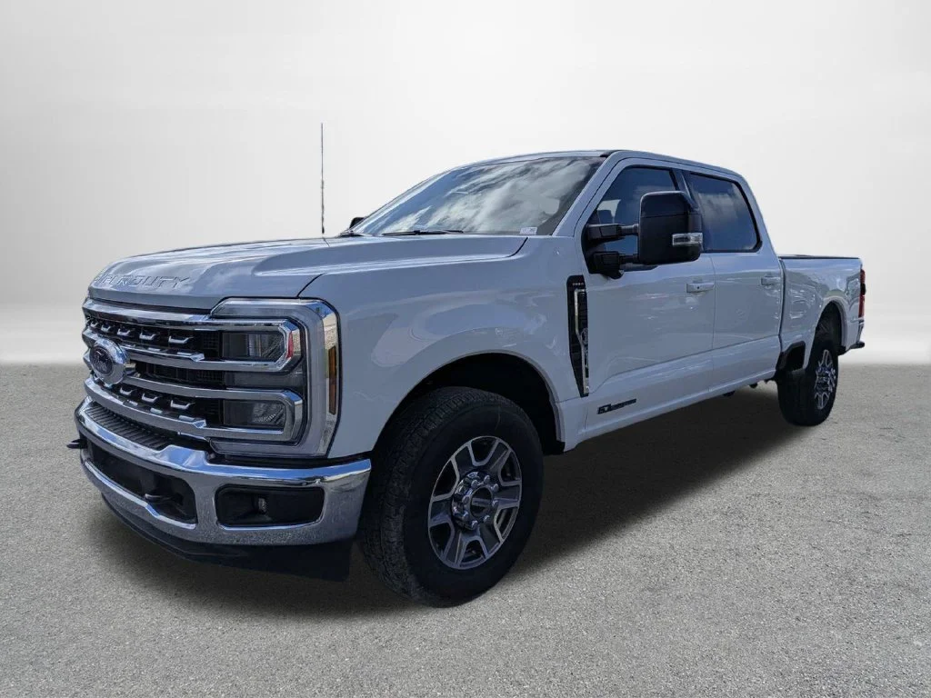 New 2026 Oxford White Ford F-250® Lariat® image 7
