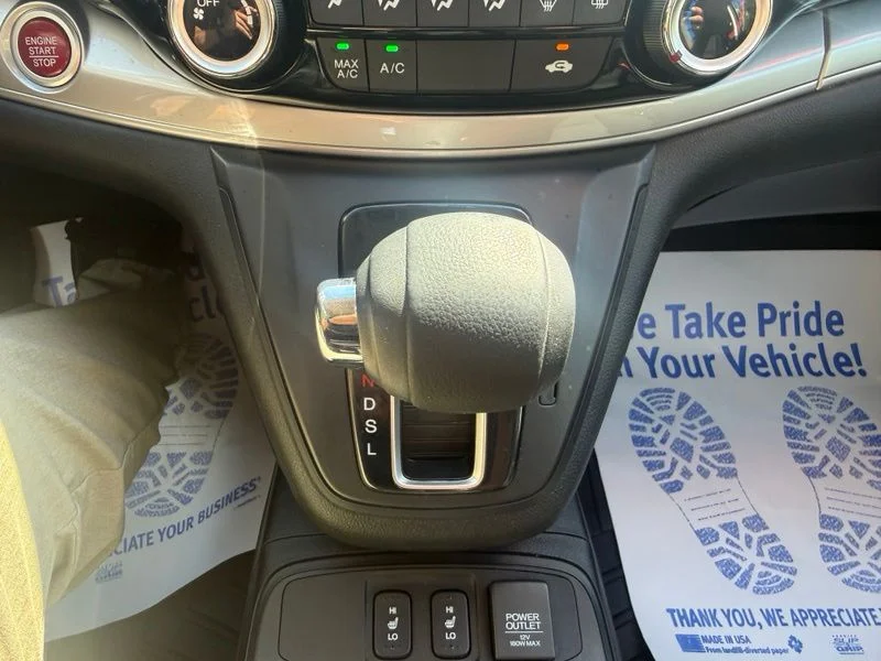 Used 2015  Honda EX image 27