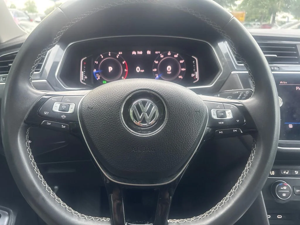 Used 2021 Black Volkswagen 2.0T SEL image 41