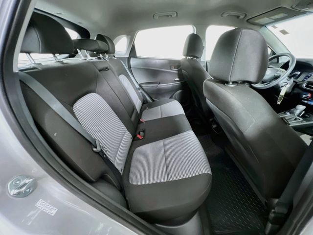 2023 Hyundai Kona SE - Photo 37