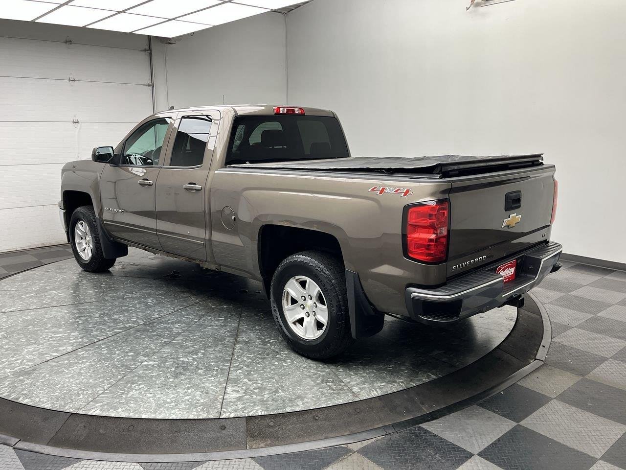 Used 2015 Chevrolet Silverado 1500 LT with VIN 1GCVKREH1FZ160699 for sale in Fond du Lac, WI