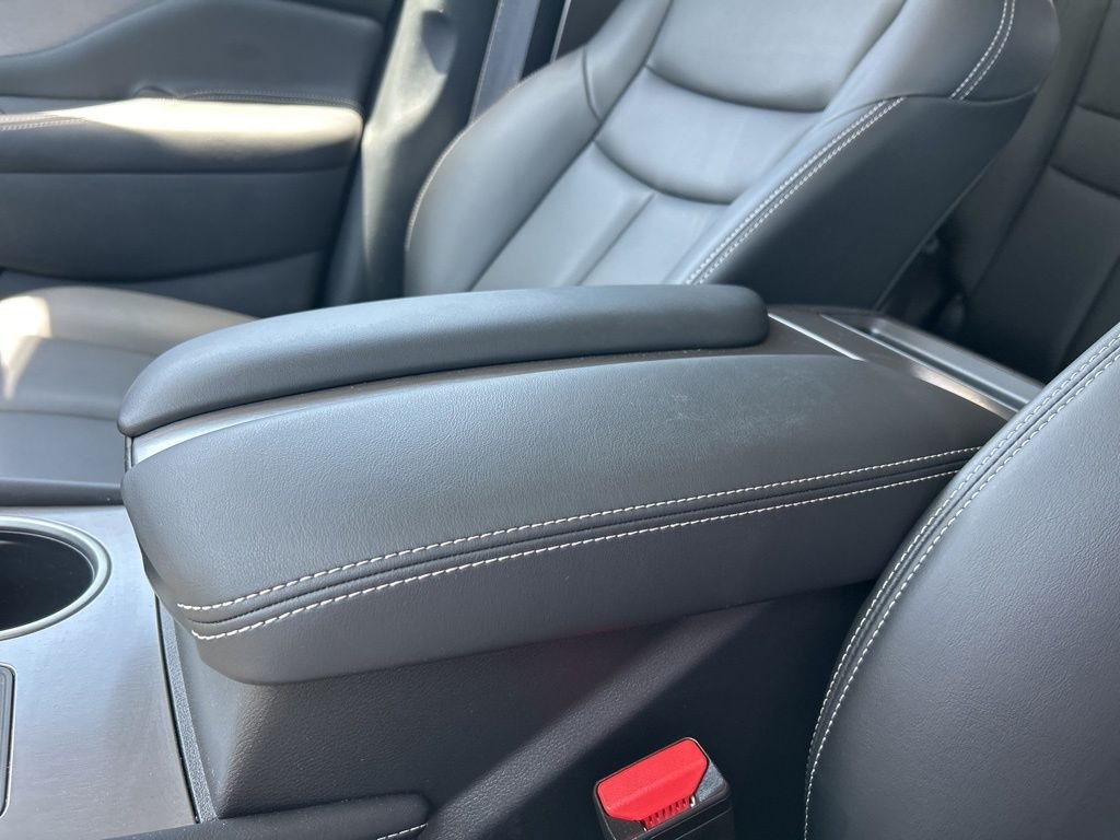 Used 2024 White Nissan SV image 39