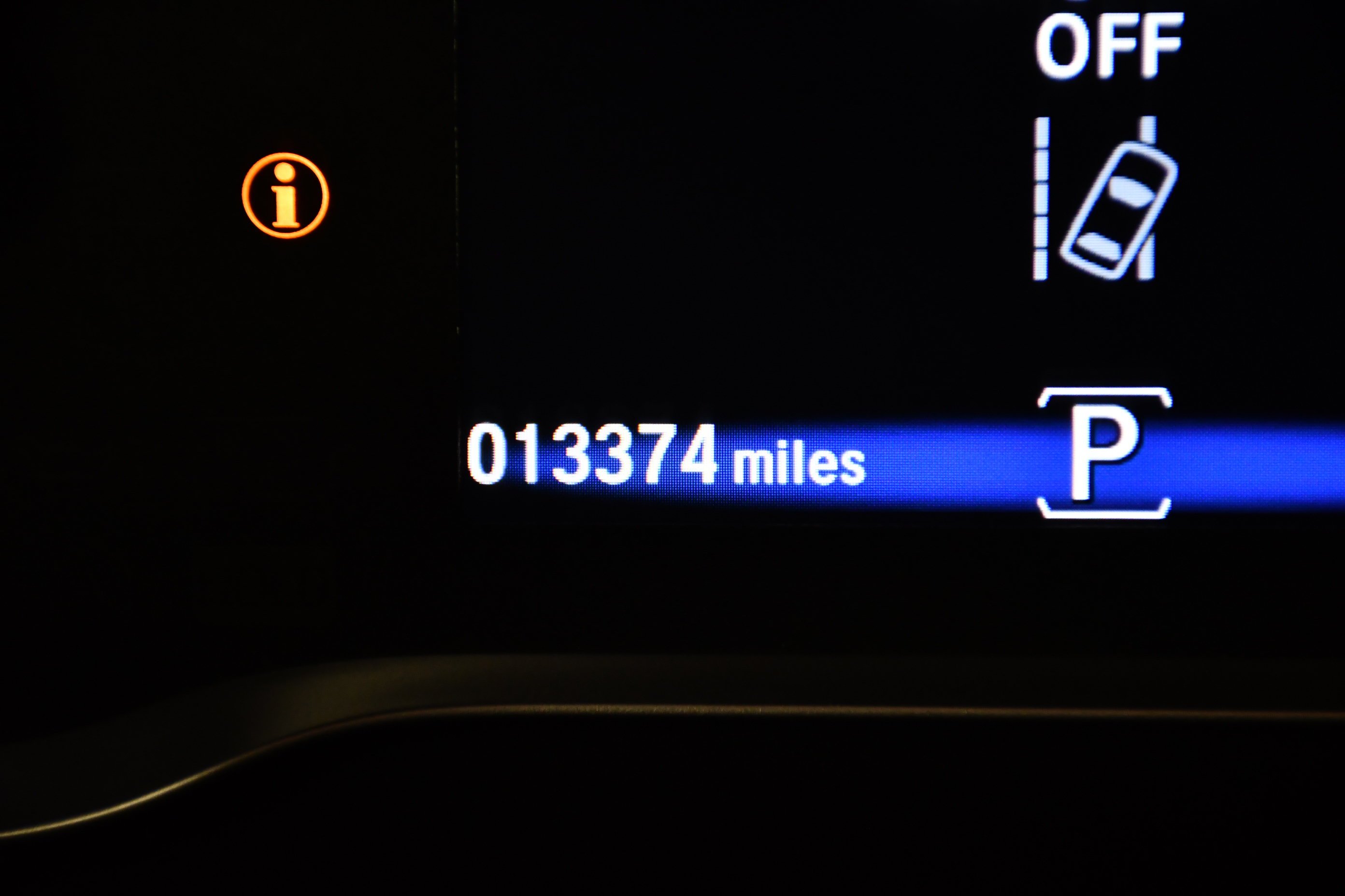Certified Used 2023 Platinum White Pearl Honda AWD RTL-E image 18