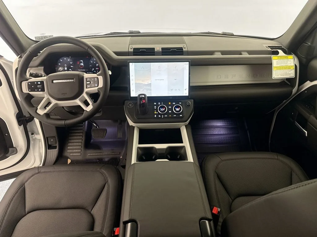 New 2026 Fuji White Land Rover X-Dynamic SE image 22