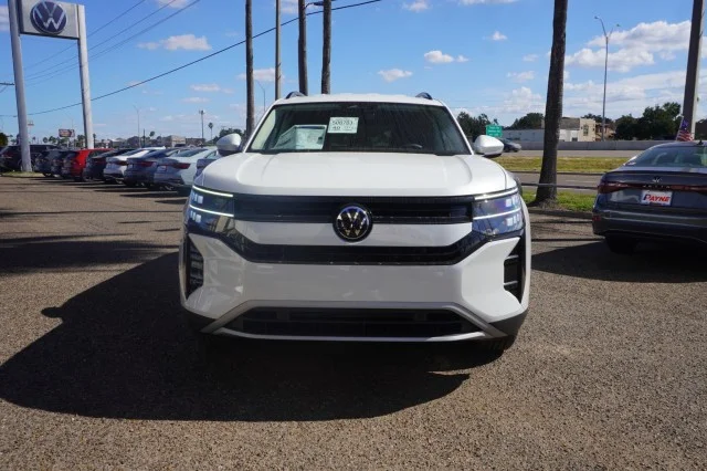 New 2027 Opal White Pearl Volkswagen SE image 2