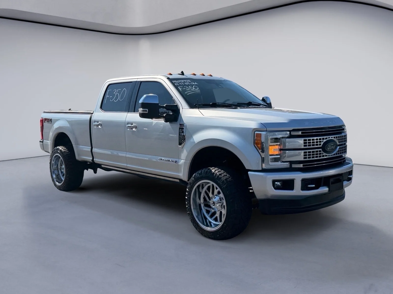 Used 2019 Ingot Silver Metallic Ford Platinum image 7