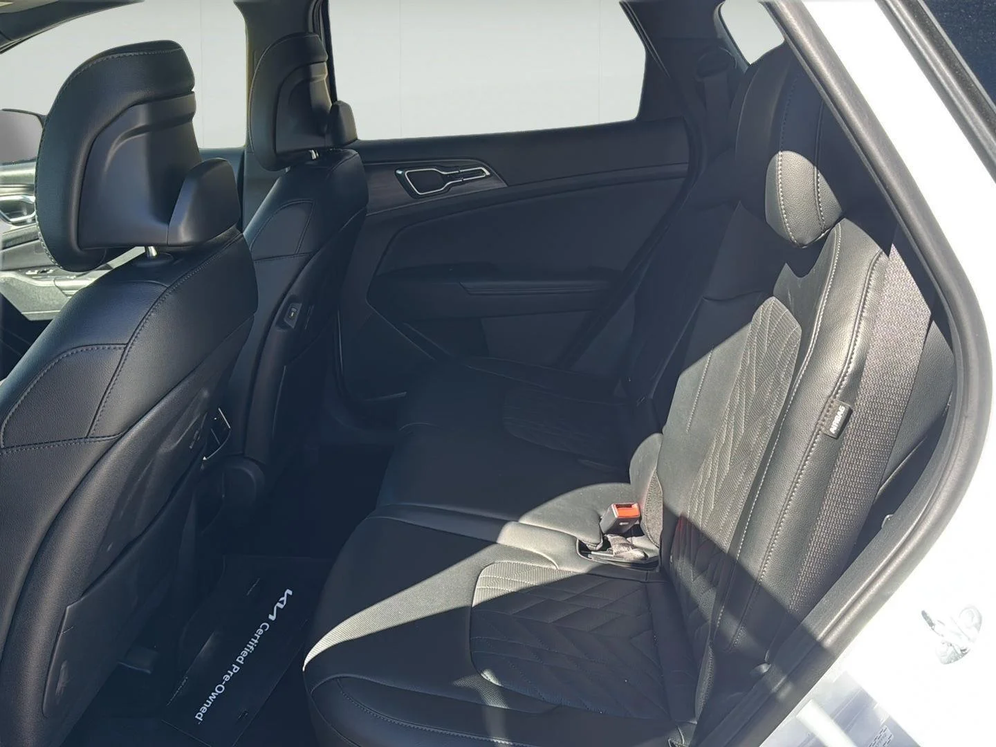 Used 2024 Glacial White Pearl/Ebony Black Roof Kia X-Pro image 8