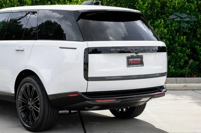 New 2026 Fuji White Land Rover SE image 15