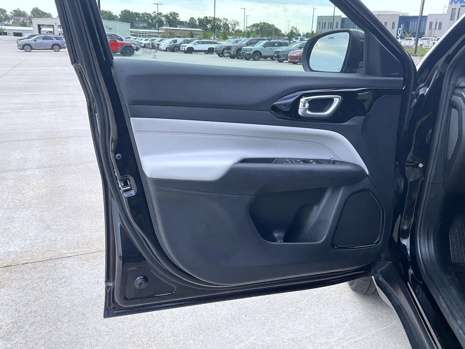 Used 2023 Black Jeep Limited image 10