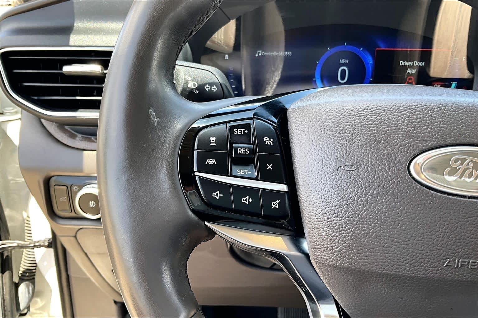 Used 2023 Star White Metallic Tri-Coat Ford Platinum image 22