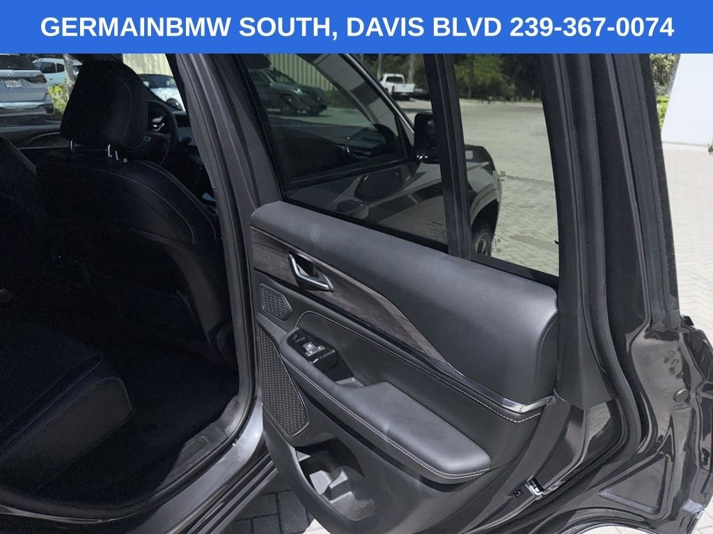 Used 2024 Baltic Gray Metallic Clearcoat Jeep Overland image 24